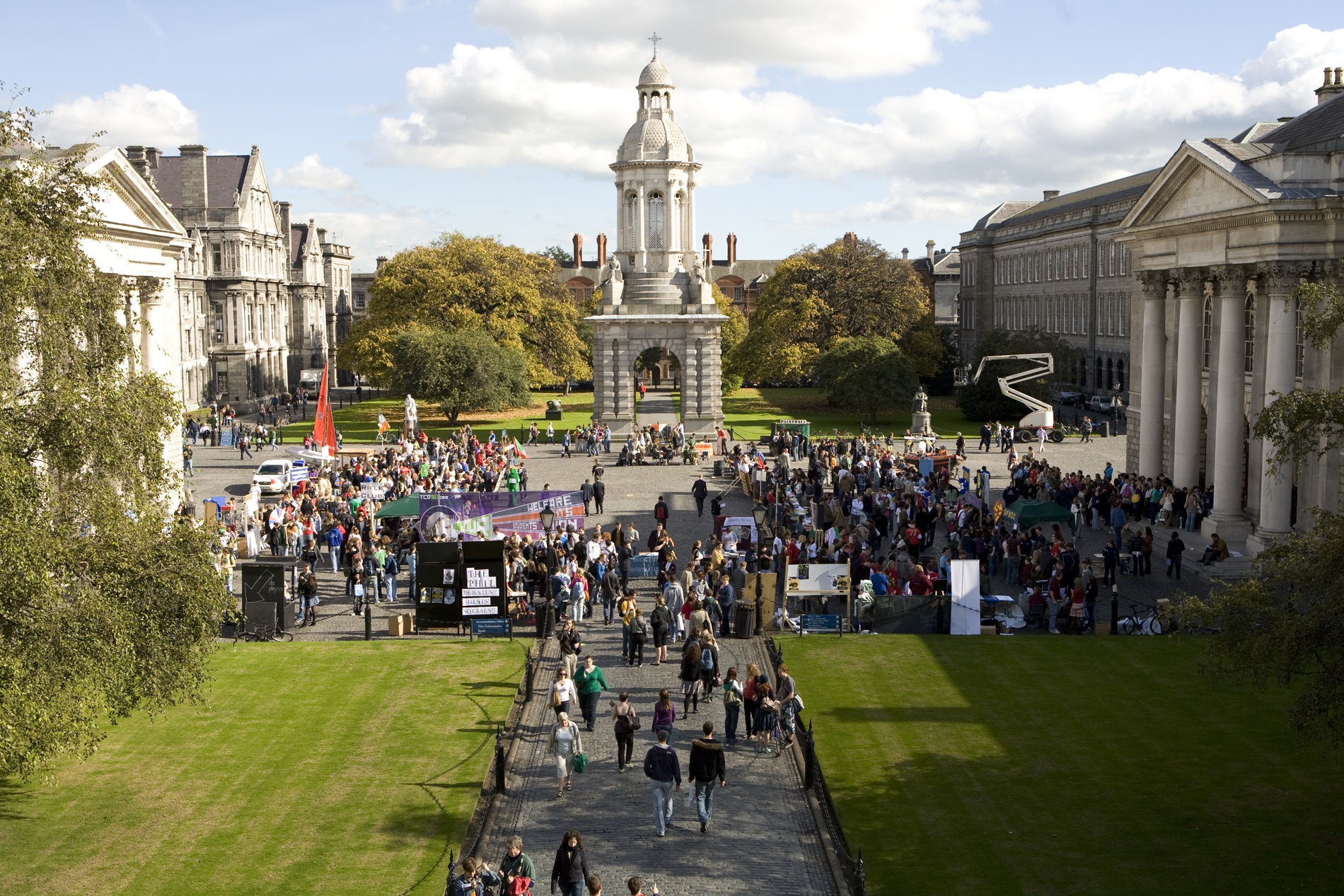 freshers-week-students-high-res-9